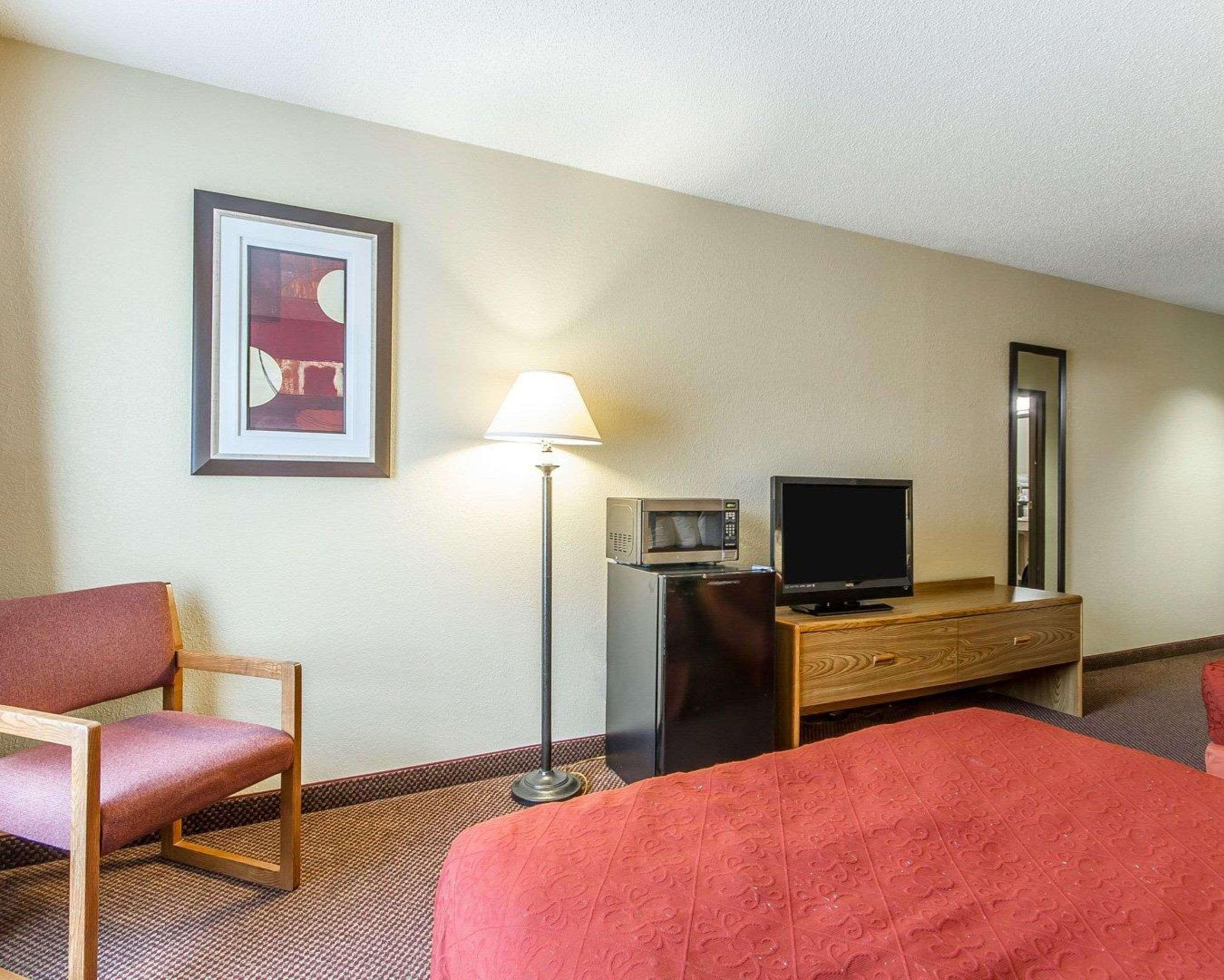 Americinn By Wyndham Reedsburg Exterior foto